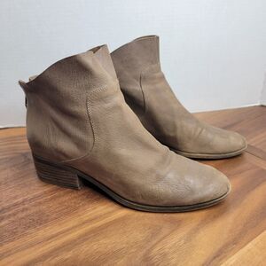 Lucky Brand Womens Size 9M / 39 Lahela Tan Suede Zipper Ankle Booties Almond Toe